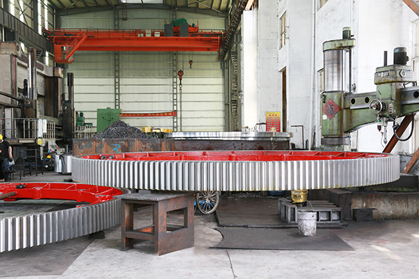 大齒輪加工廠家解析：從原材料到成品，大齒輪加工過程的技術(shù)優(yōu)勢