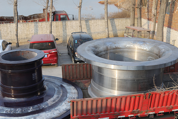 選擇大型鑄造加工廠家時(shí)需注意哪些關(guān)鍵因素？