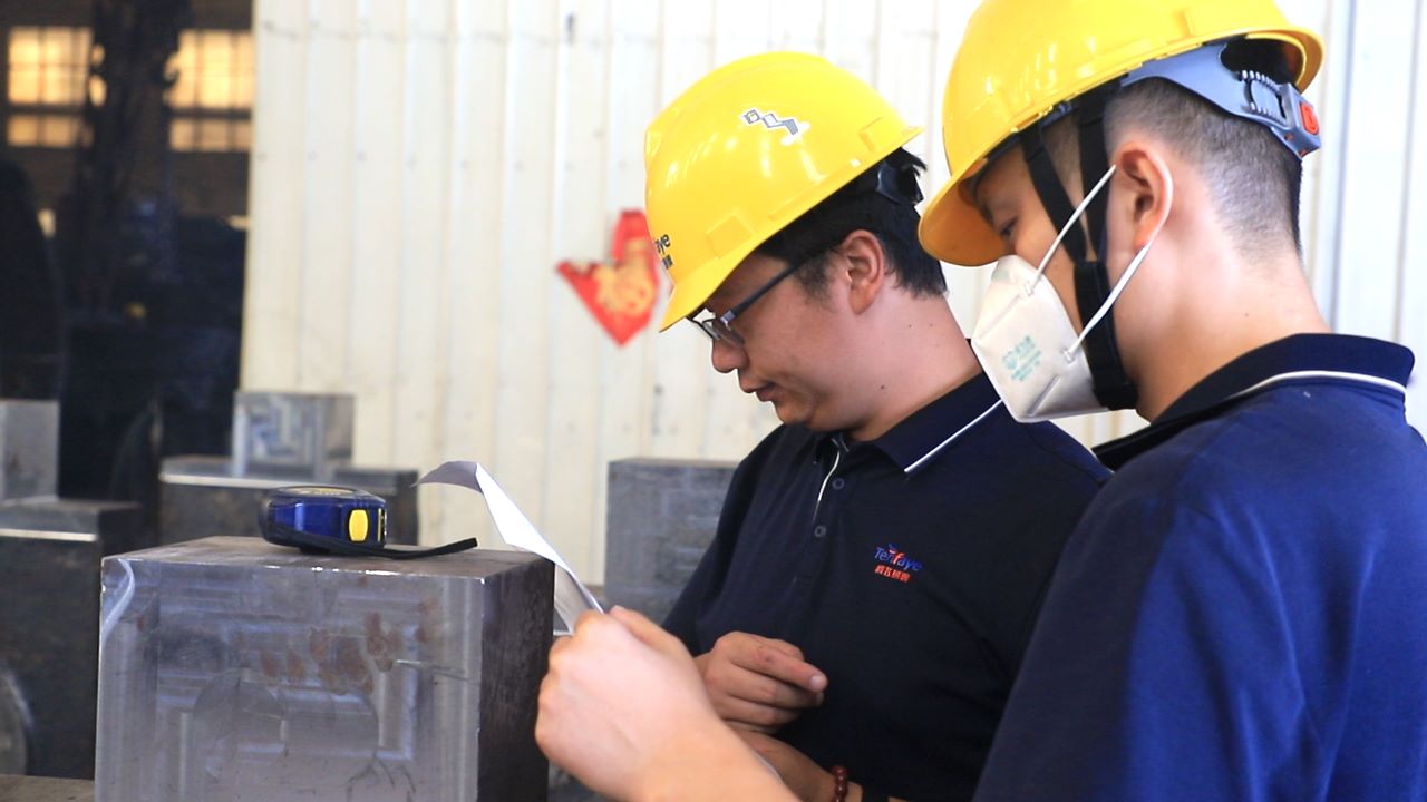 大型鑄鋼廠-騰飛鑄鋼如何做到探傷標(biāo)準(zhǔn)一級(jí)的？