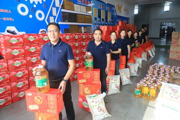 騰飛鑄鋼員工中秋福利超豐厚！